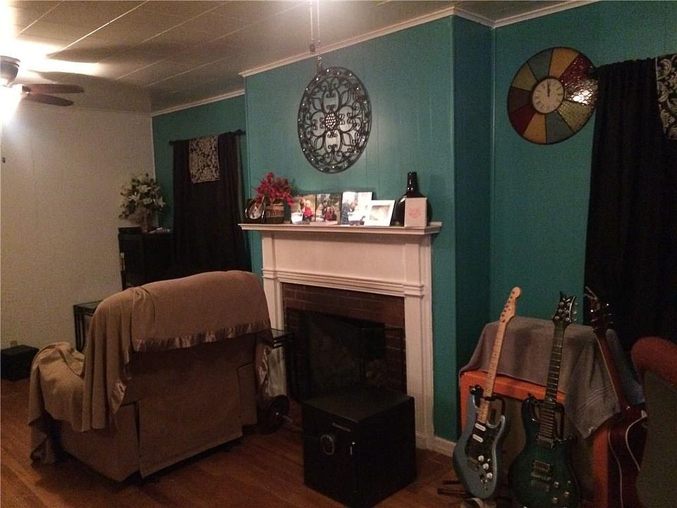 2nd image of 1221 Barta