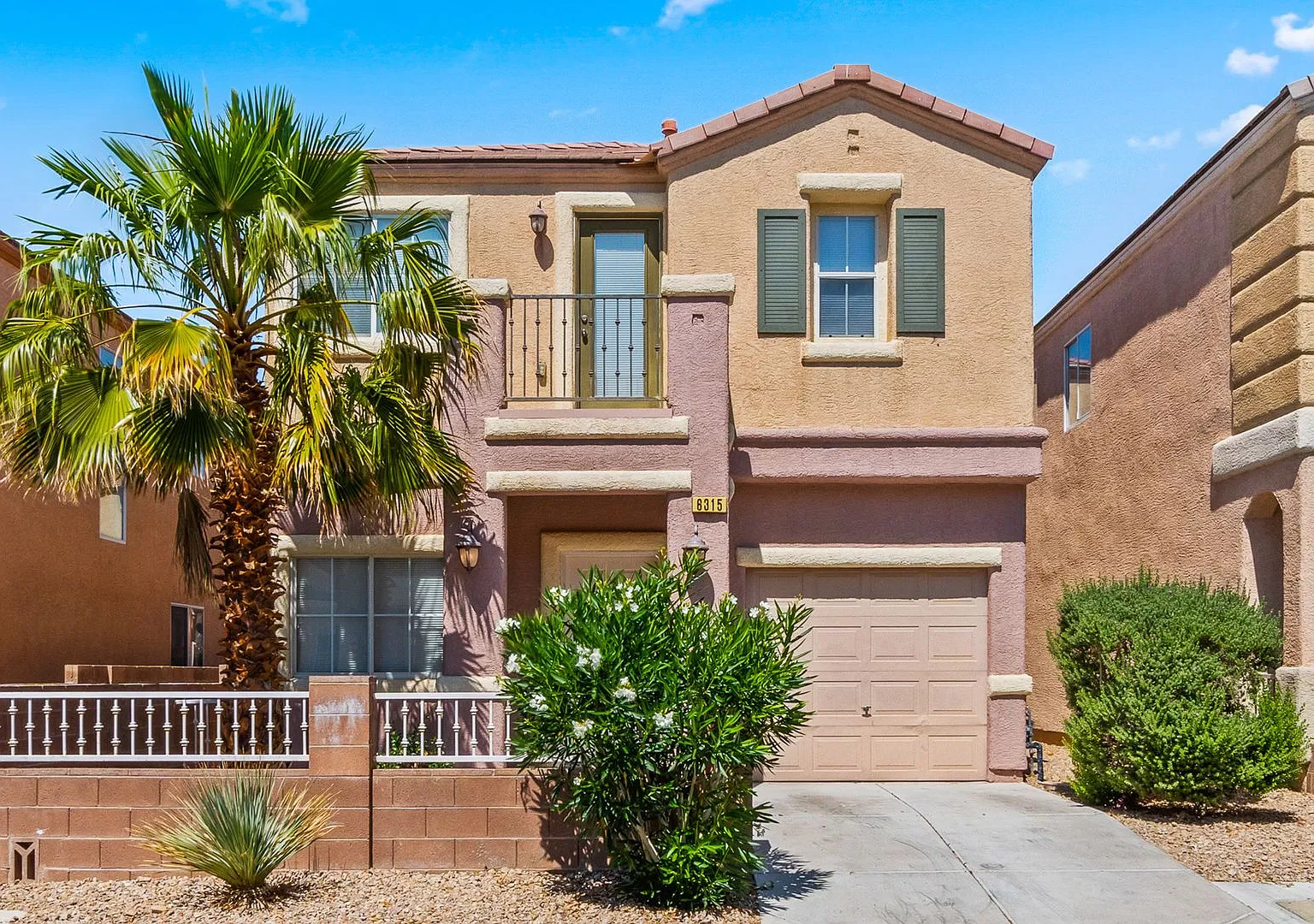 Stunning 2 Bedroom House in Spring Valley, Las Vegas! — Photo 1