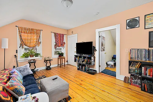 54 Barton St #3F Photo 1