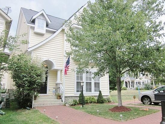 3rd image of 9153 Stonegarden Dr