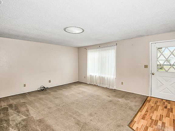 5th image of 12701 NE 38th Cir
