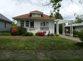 107 E 6th St, Metropolis, IL 62960