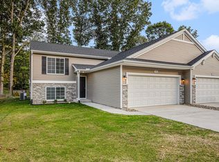 5449 E Karen Ct #Mkm06a, Stevensville, MI 49127