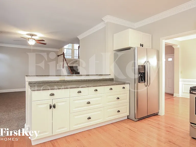 1792 Glenridge Dr — Photo 6