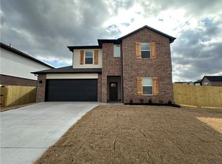 151 S Maroon Ave, Fayetteville, AR 72704