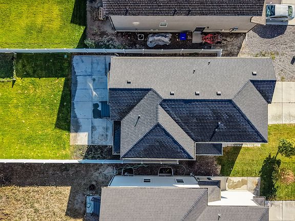 3rd image of 1357 E Reichert St