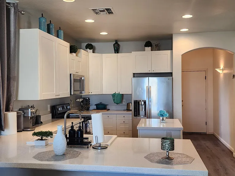 6424 N Florence Ave — Photo 14