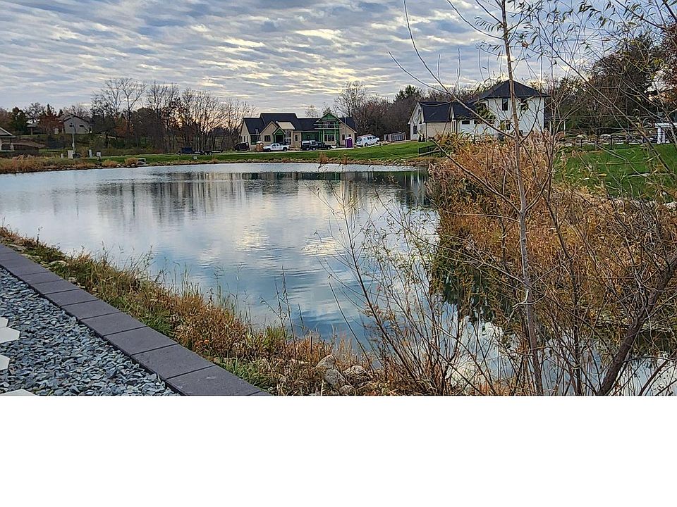 2nd image of 1015 Ford Ln