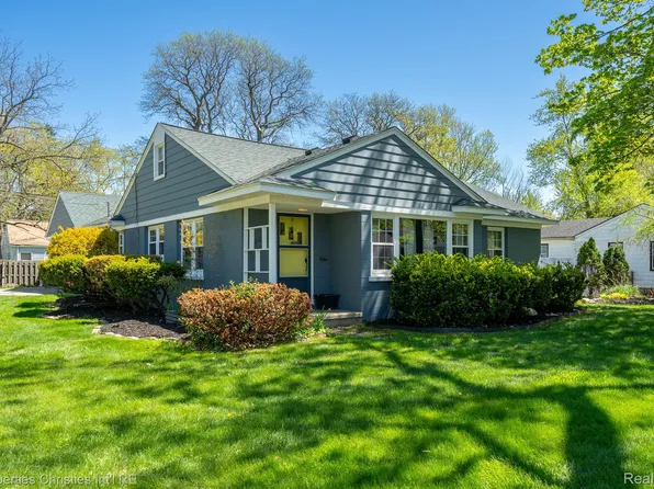 30160 Marshall St, Southfield, MI 48076