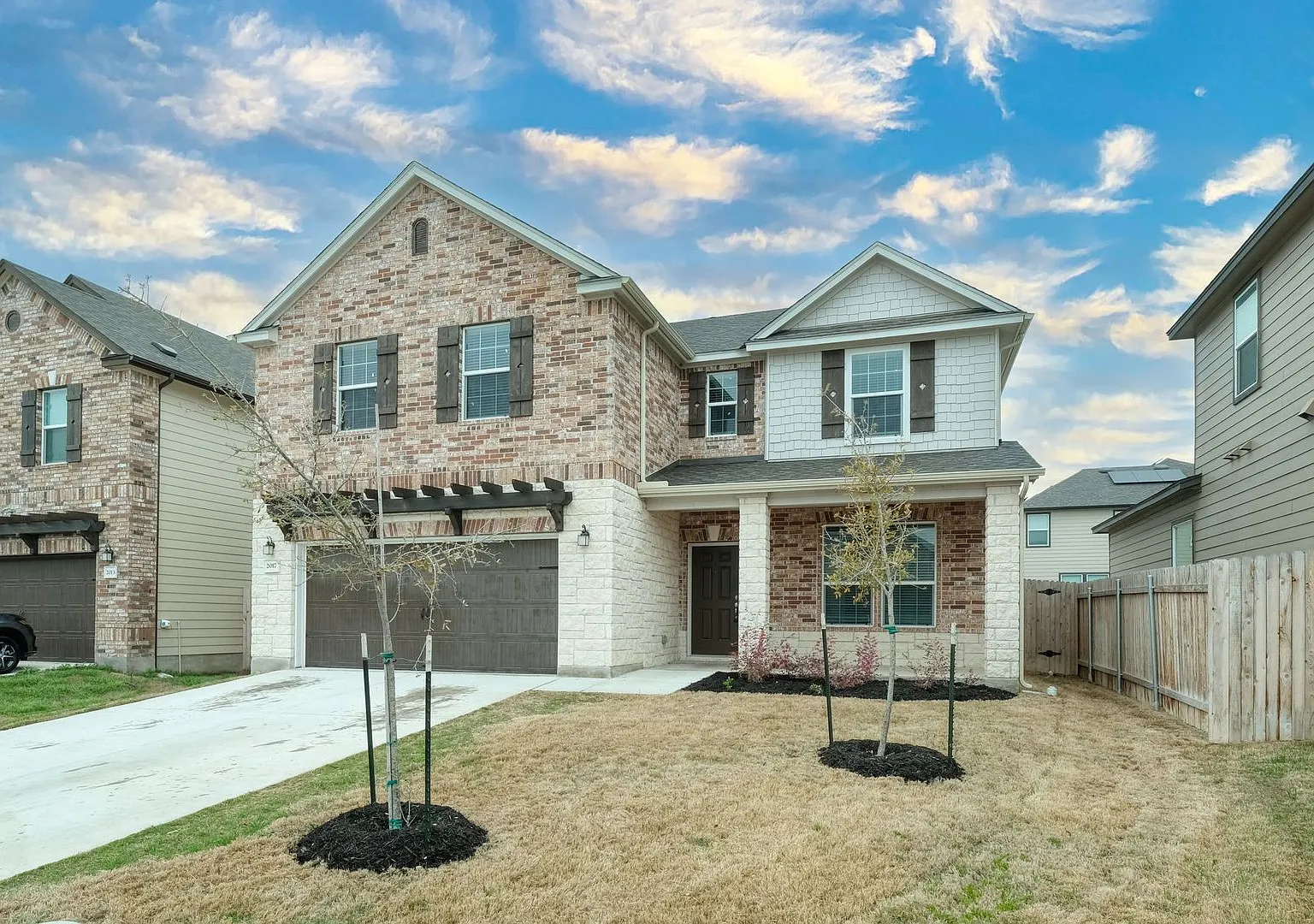 2017 Rhetts Pl — Photo 1