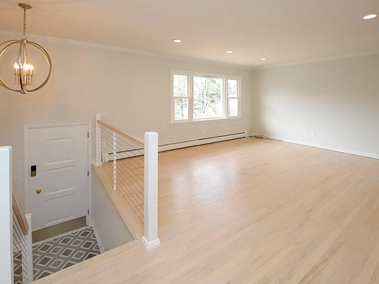 43 Spruce Ave — Photo 8