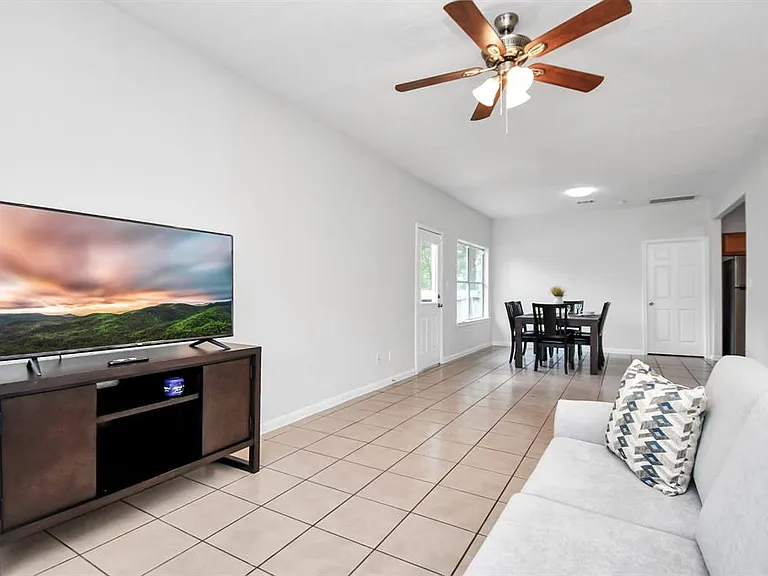 8102 Rhobell St #A — Photo 35