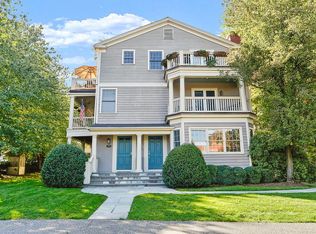 97 South Ave APT D, New Canaan, CT 06840
