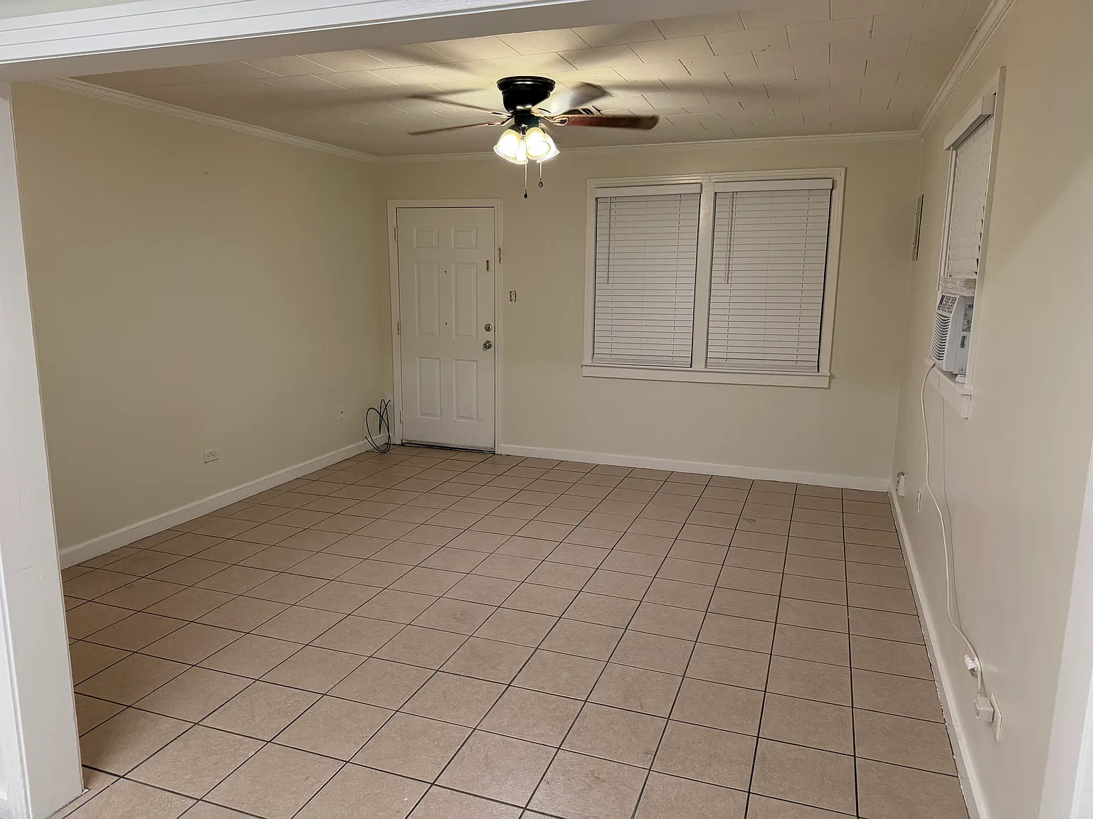 2 bed, 1200 sqft, $1,225 — Photo 3