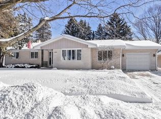 1204 Elizabeth St, Dekalb, IL 60115