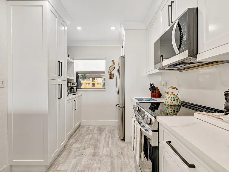 7420 S Ocean Dr #215 — Photo 8
