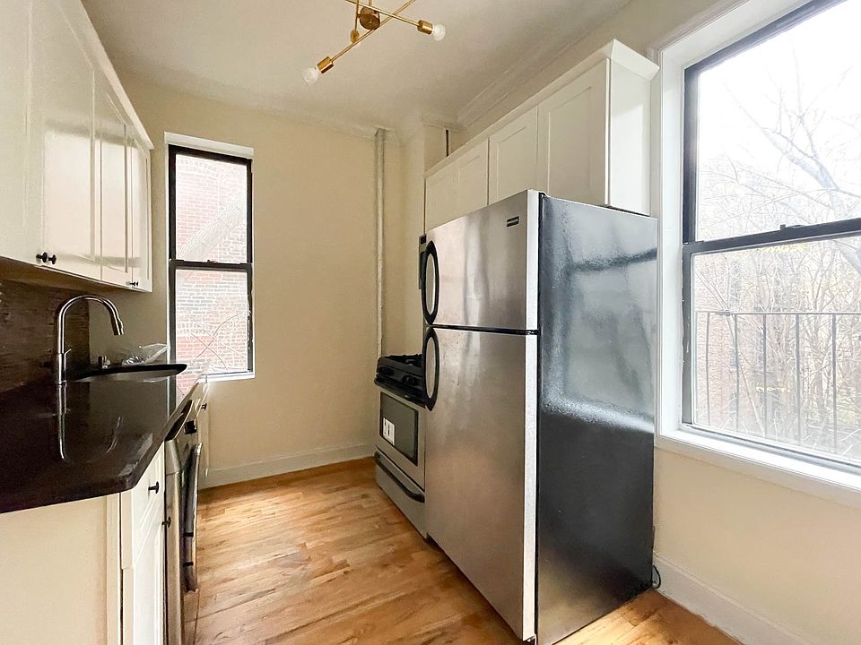 1st image of 803 Nostrand Ave #1R