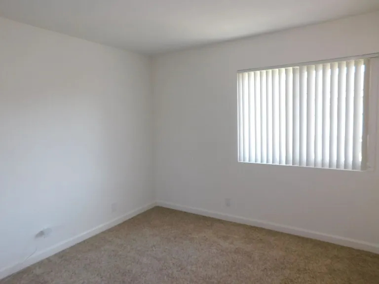 8312 Kingsdale Dr — Photo 30
