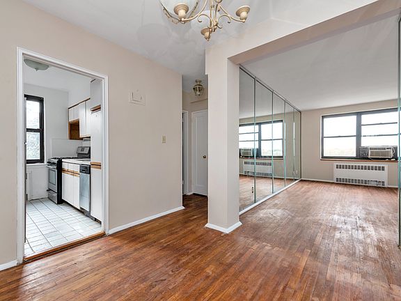 4th image of 26-19 141st St #4F