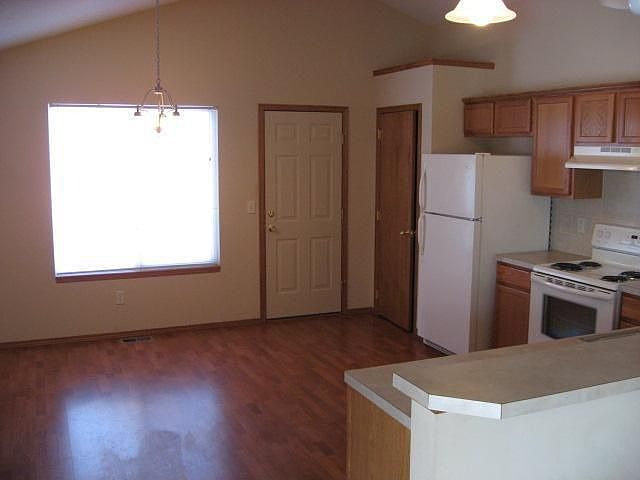 2nd image of 3456 N Lake Ridge Ct #Cgt