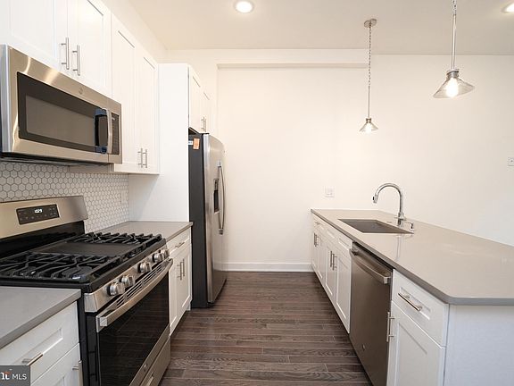 4th image of 1117 Germantown Ave #A