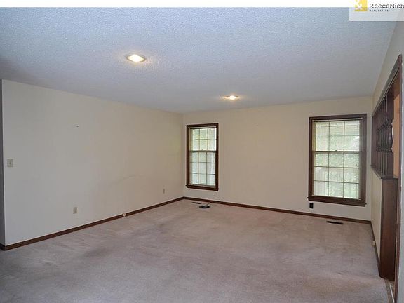 3rd image of 517 NE 1st St