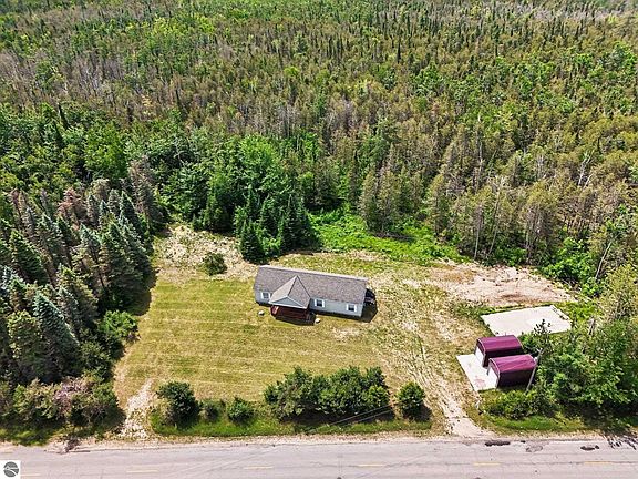 2nd image of 433 Alexander Rd