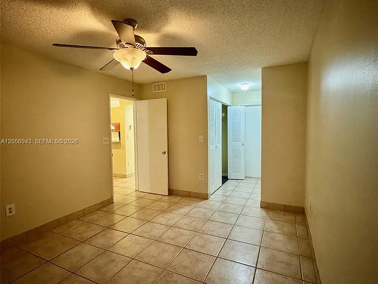 9945 Nob Hill Ct #9945 — Photo 4