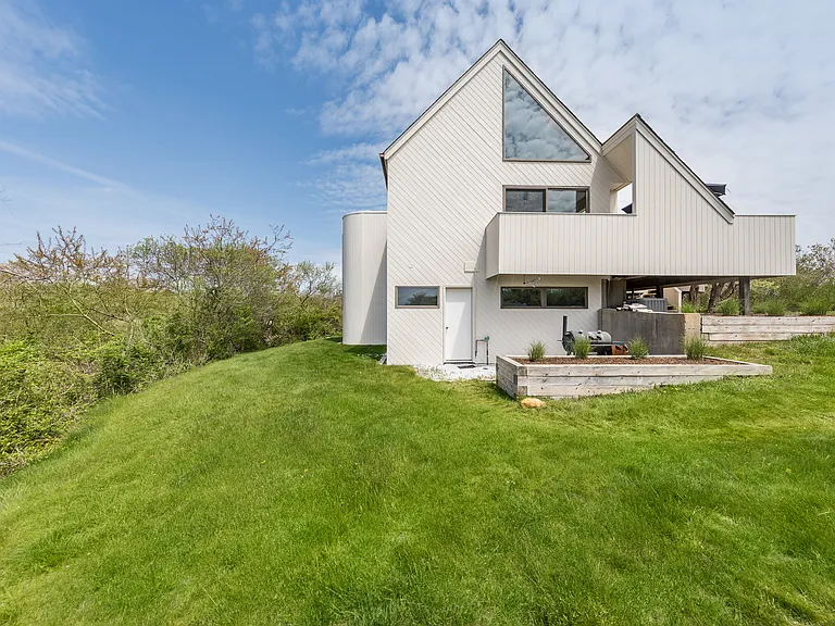 657 Old Montauk Hwy — Photo 18