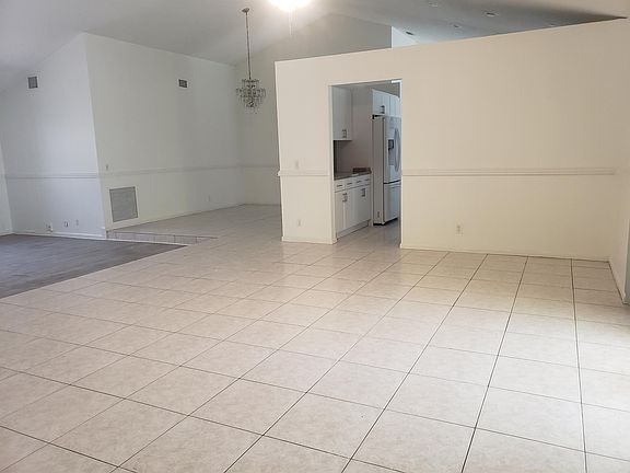 4th image of 16262 NW 9th Dr
