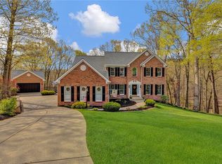 144 Maplevue Dr, Beaver Falls, PA 15010