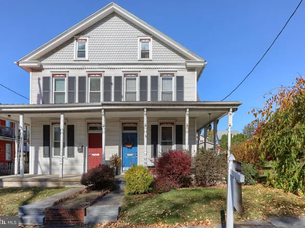 443 E Main St, Annville, PA 17003