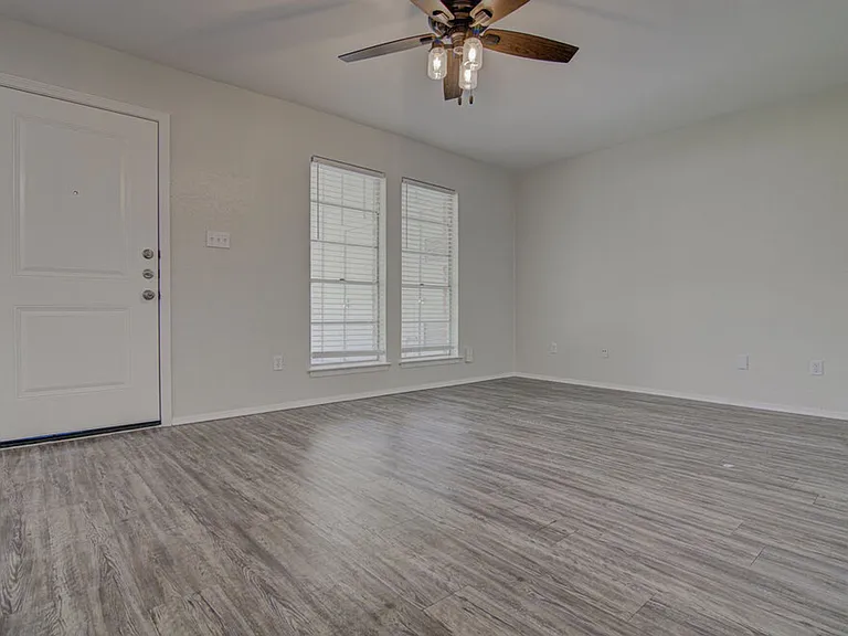5301 Indio Cir — Photo 3