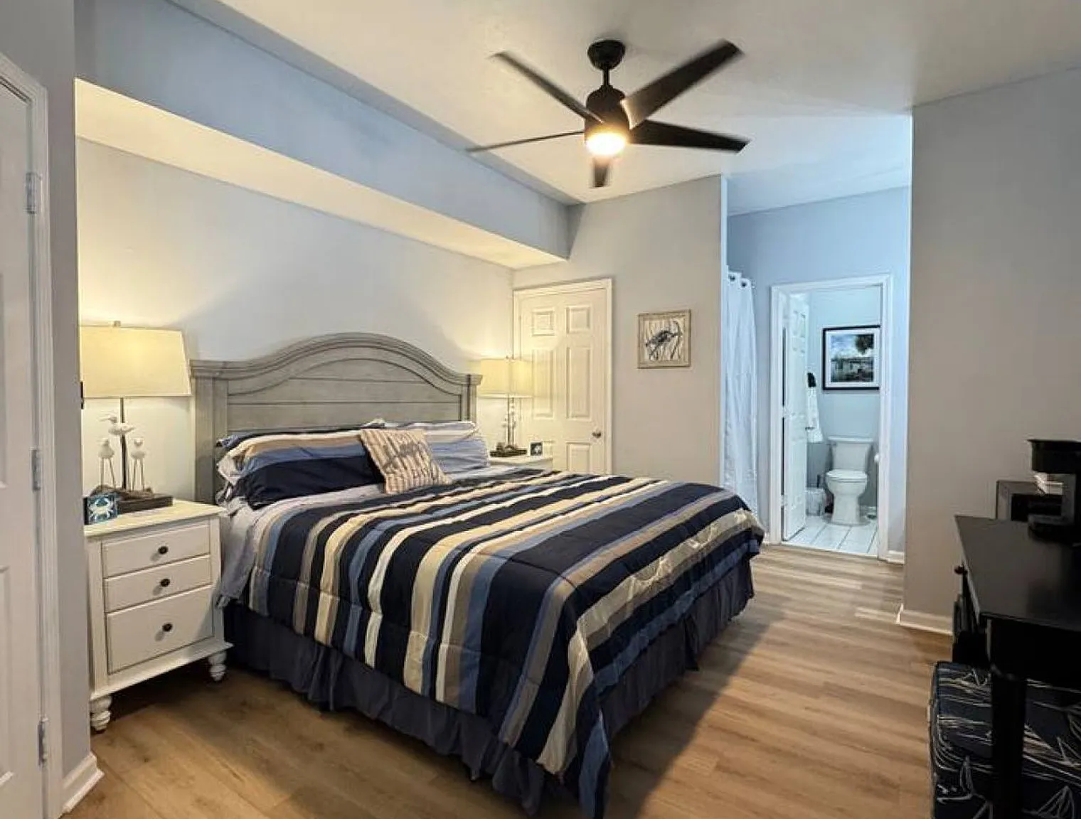 1 bed, 1.0 bath, 322 sqft, $1,417 — Photo 1