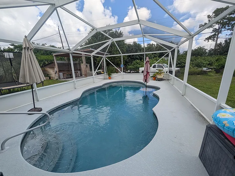 625 Coconut Ave N — Photo 31