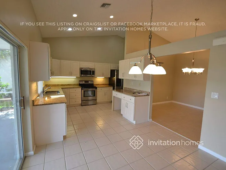 10320 NW 48th Ct — Photo 3