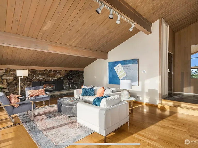 2605 SW 151st Pl — Photo 2