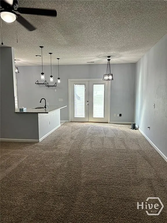 3 bed, 2.5 bath, 1588 sqft, $1,800 — Photo 3