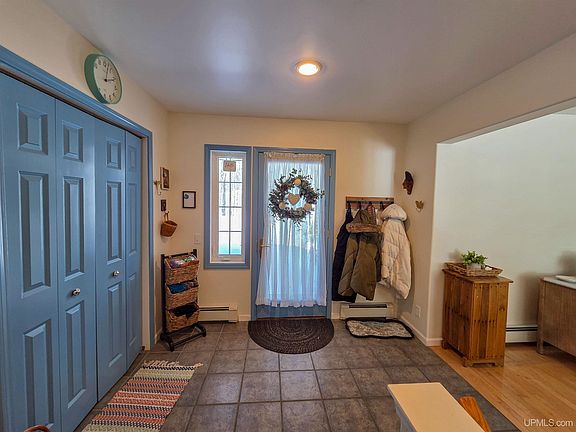 3rd image of E9915 Old Indiantown Rd