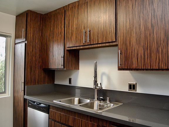 4th image of 3605 Watseka Ave #107
