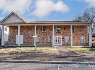 702 E Main St, Cherryville, NC 28021
