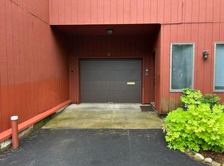 11 Evergreen Ln, Brattleboro, VT 05301