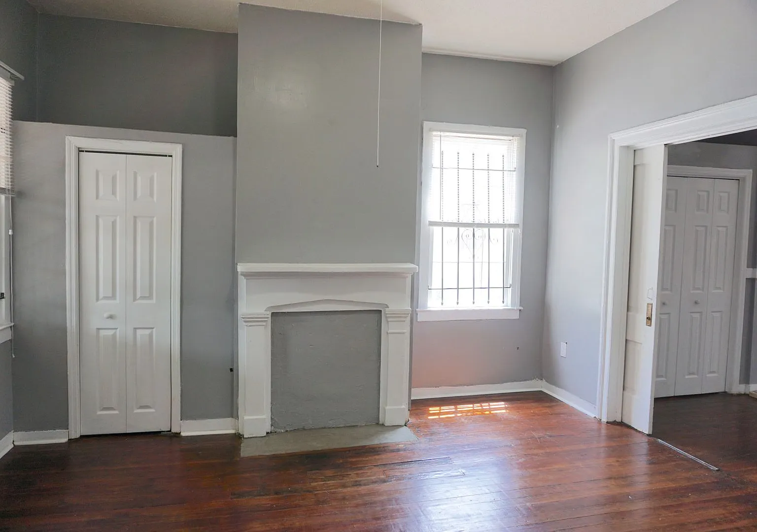 1 Bed | 1 Bath | Victorian District — Photo 2
