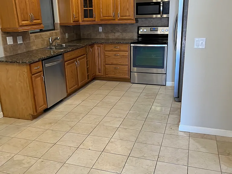 101 E Los Arcos — Photo 19