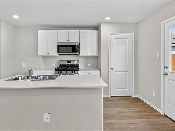 3rd image of 5573 Corduroy Rd