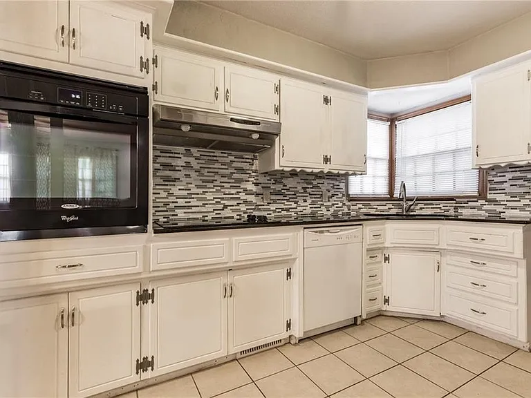 9913 Sunnymeade Pl — Photo 5