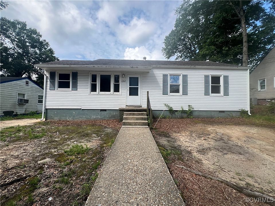 1st image of 1302 Roanoke Ave