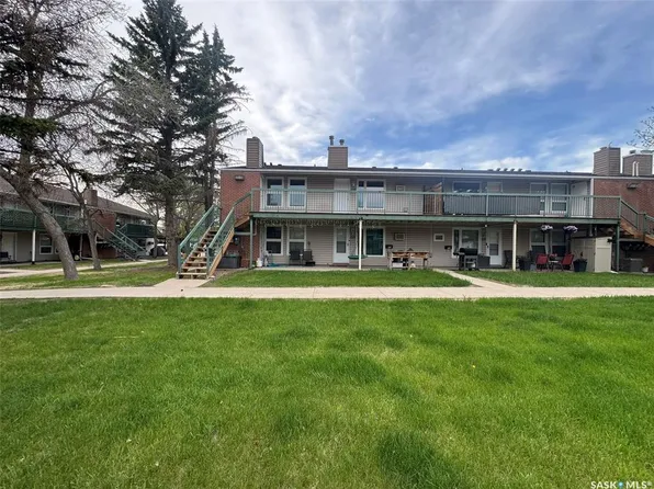 230 Gore PLACE, Regina, SK S4T 7S4