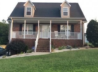 860 Trillium Ln, Winston Salem, NC 27127
