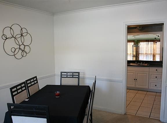 5th image of 826 Parkview Ave